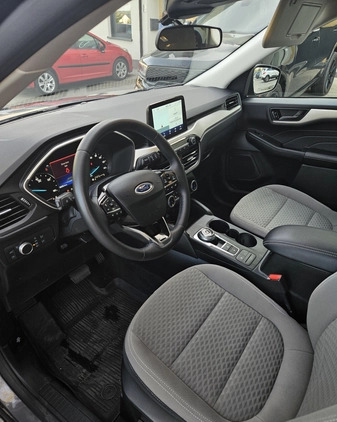Ford Focus cena 27500 przebieg: 231000, rok produkcji 2016 z Józefów małe 46
